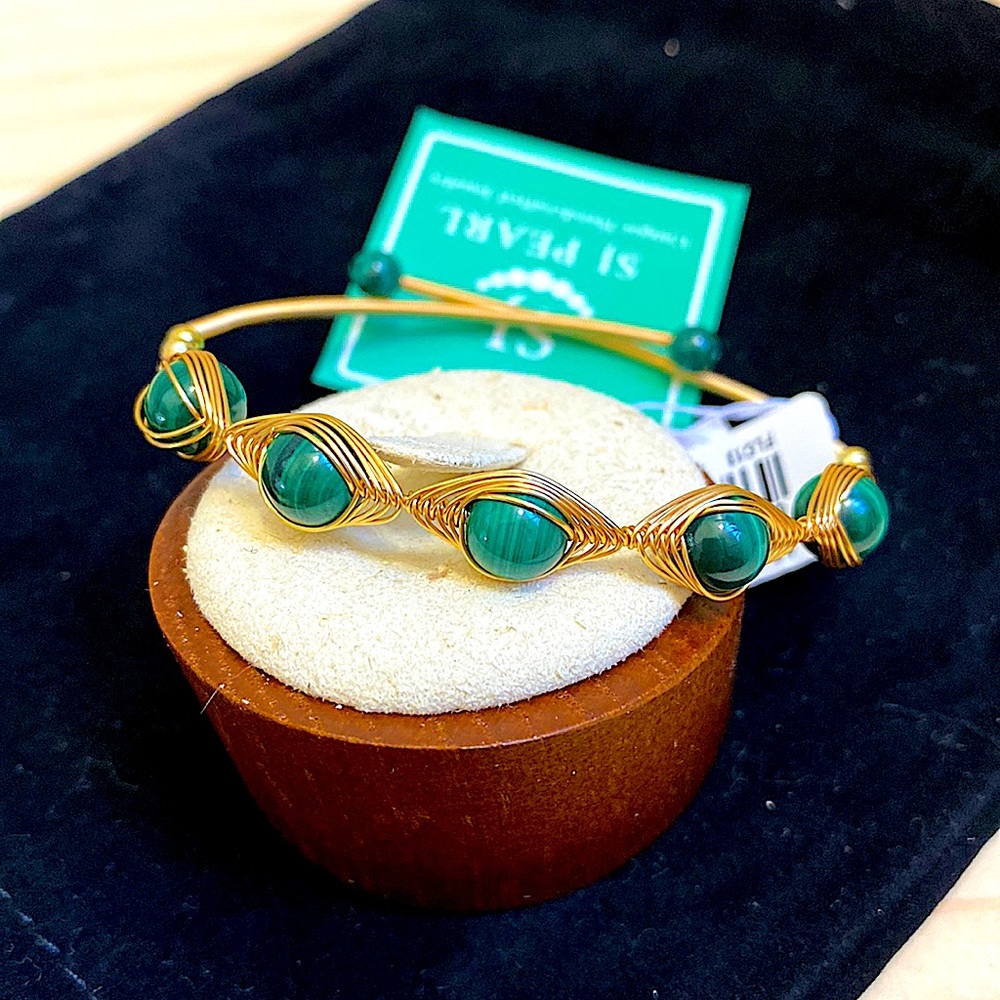 SJ Pearl Goldtone Malachite Bracelet.